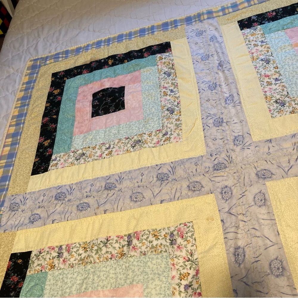 Handmade GEOMETRIC SQUARES Abstract Throw Blanket Quilt 46 x 46 inches - Picture 5 of 12